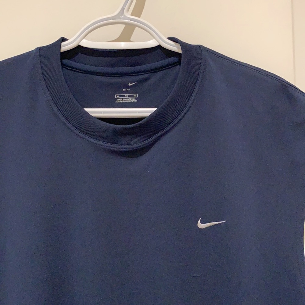 Men’s Nike shirt - Picture 3 of 3